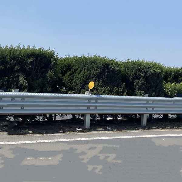 Thrie Beam Guardrail